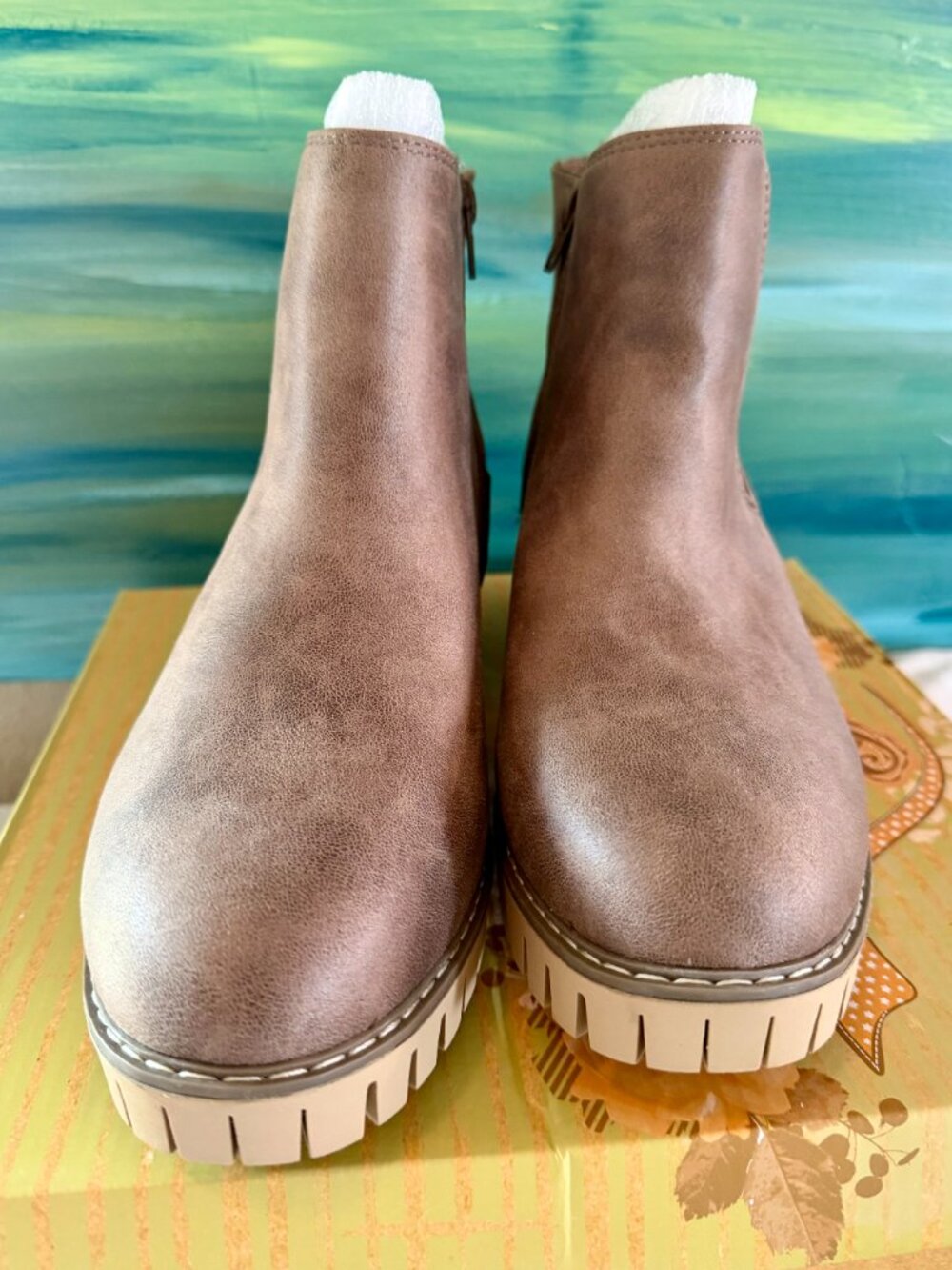 Very G Pasadena Chelsea Bootie | Taupe | Size 11 | Never Worn - Picture 2 of 7
